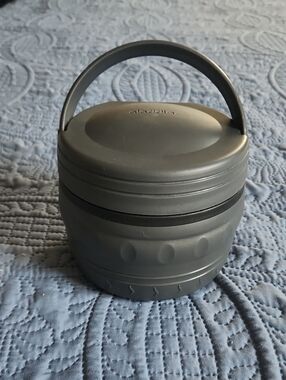 Aladdin 24 oz Insulated Food Container Lunch Box With Handle/Removable Divider